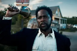 Origem quarta temporada, série de sucesso, imagem da MGM+ com personagens e cenas.